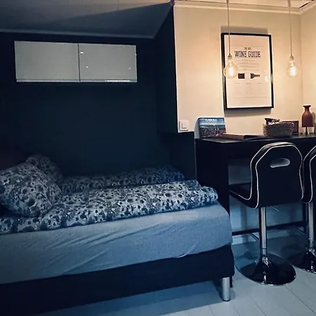 And Cozy For 2 People In The Heart Of *