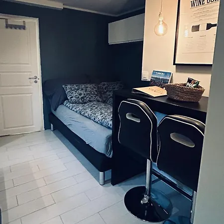 And Cozy For 2 People In The Heart Of