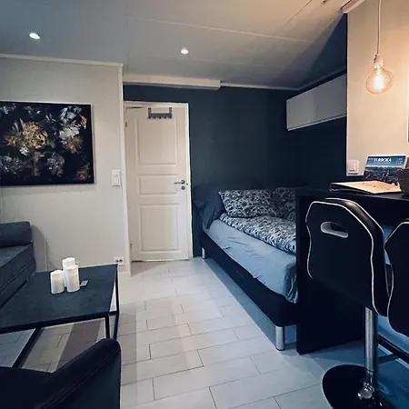 And Cozy For 2 People In The Heart Of Apartment